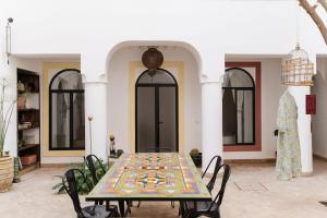 Patio nebo venkovní prostory v ubytování Riad La Lumière d'Étoile