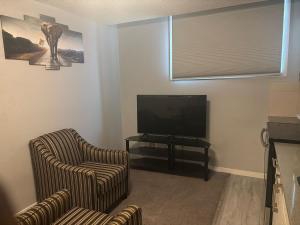 Photo de la galerie de l'établissement Spacious 2BR Suite - SW Edmonton, à Edmonton