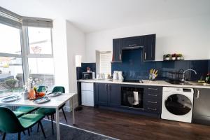 Η κουζίνα ή μικρή κουζίνα στο Open Mind Property - Apartment with 2 Double Beds +3 φωτογραφίες