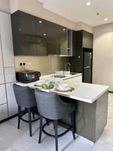 Dapur atau dapur kecil di KLCC Suites By Hibernate