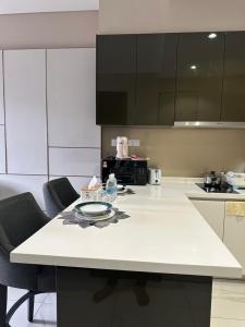 Dapur atau dapur kecil di KLCC Suites By Hibernate