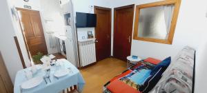 TV a/nebo společenská místnost v ubytování Casa La Barria