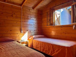 Postel nebo postele na pokoji v ubytování Mediterrani Natura Spa Resort + 121 fotografií