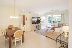 Köök või kööginurk majutusasutuses Charming Home In Wexford On The Green