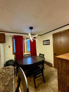 Fotografie z fotogalerie ubytování Cozy Ski Lodge Condo I Alpen Villas at Powderhorn Mountain v destinaci Bessemer