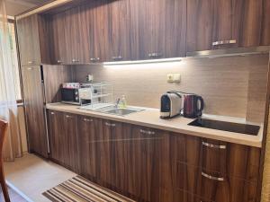 Køkken eller tekøkken på Argisht Beach Residence - 2 Bedroom Apartment