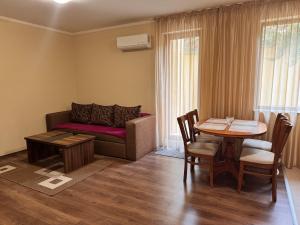 Et opholdsområde på Argisht Beach Residence - 2 Bedroom Apartment