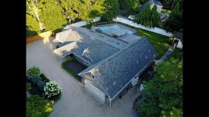 Piscina di Private completely fenced in property Near beach o nelle vicinanze