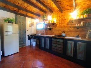 Kuchyň nebo kuchyňský kout v ubytování Hill top hide away