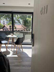Χώρος καθιστικού στο Genus Brooklyn Design +13 φωτογραφίες