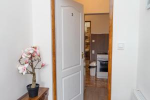 A bathroom at Komáromi Vendégház Erdőhorváti