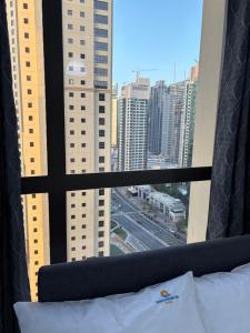 迪拜景观或在民宿看到的城市景观