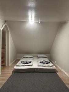 Ένα ή περισσότερα κρεβάτια σε δωμάτιο στο Apartment in the city center of Tromsø