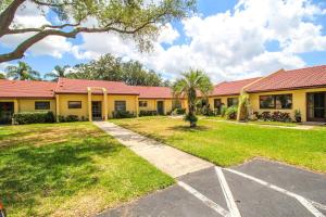 Το κτήριο όπου στεγάζεται  η παραθεριστική κατοικία