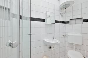 Koupelna v ubytování Apartments Todorovic + 24 fotografií