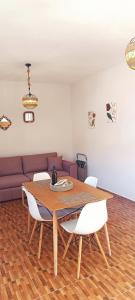 Posezení v ubytování Enalia Suites