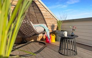 Balkón nebo terasa v ubytování 1 Bedroom Awesome Apartment In Tossens