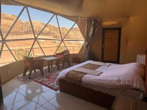Voodi või voodid majutusasutuse Wadi Rum albasli camp toas +37 fotot
