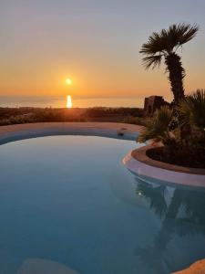 Gallery image of Dammuso Tramonto in Pantelleria