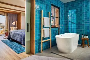 Phòng tắm tại Treehouse Hotel Silicon Valley