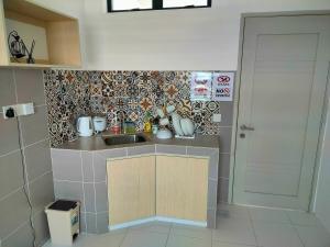 Kuchyň nebo kuchyňský kout v ubytování IFS SoHo Basic Homestay Entire Home