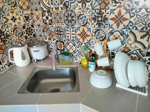 Kuchyň nebo kuchyňský kout v ubytování IFS SoHo Basic Homestay Entire Home