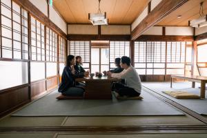 Gostje med bivanjem v nastanitvi 貸切古民家 海まで徒歩3分 富士山の見える海岸 最大14名宿泊 家族親戚 帰省 合宿 BBQ Japanese ミクソロジーハウスふじや Mixology House Fujiya