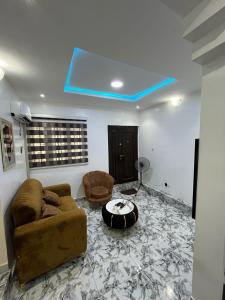 Posezení v ubytování Cee&Tee SM ABK 2BEDROOMS-247Electricity - Solar Inverter AC in bedrooms