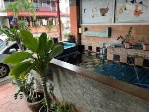 Gambar di galeri bagi OSHO Lover's di Nong Prue