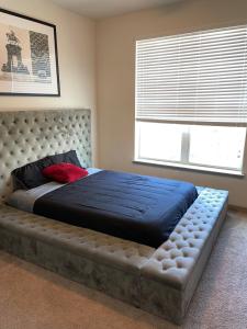 Postel nebo postele na pokoji v ubytování Houston Luxury 1BR-3BD-Pool-Gym + 16 fotografií