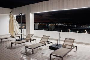 Ảnh trong thư viện ảnh của Depa de 3 habitaciones, piso alto, vista a la ciudad, piscina y gym ở SamborondÃ³n
