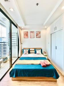 Postel nebo postele na pokoji v ubytování Convenient To Airport Full Deluxe Facilities Highend Studio Apt