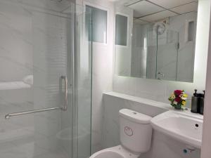 Ένα μπάνιο στο 95 Lodge
