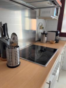 A kitchen or kitchenette at Albatros Apartamentos Playa Granada