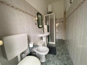 Φωτογραφία από το άλμπουμ του Cuneo room σε Cuneo +8 φωτογραφίες