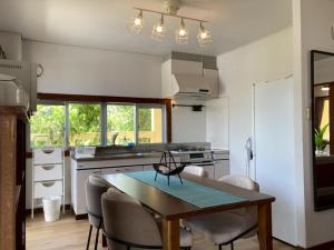 Η κουζίνα ή μικρή κουζίνα στο Painagama House +10 φωτογραφίες