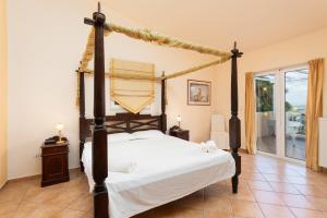 Posteľ alebo postele v izbe v ubytovaní Villa Callistemon + 37 fotografií