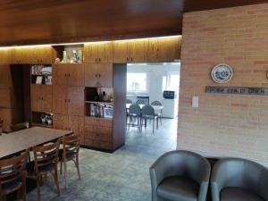 Gallery image of Vakantieboerderij voor 32 personen in Ypres +37 photos