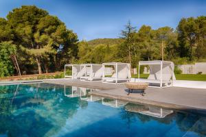 Bazén v ubytování Hotel Eetu Begur Affiliated by Melia nebo v jeho okolí