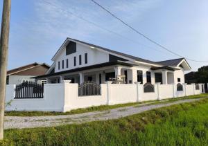 Bangunan di mana terletaknya rumah percutian