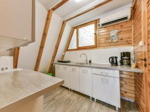 Kuchyňa alebo kuchynka v ubytovaní Holiday homes, Kolobrzeg
