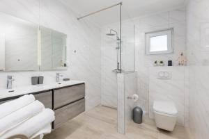 Gallery image of Adri Villa with private heated pool, jacuzzi, sauna & gym in Kras +25 photos