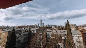 Nespecifikovaný výhled na destinaci Tbilisi nebo výhled na město při pohledu z hotelu