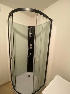 Koupelna v ubytování Appart familial, jeux et matériel enfants, fitness