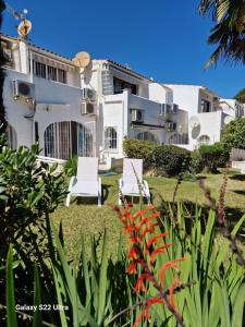 Vonkajšia záhrada v ubytovaní Albir Casa rural del Mar