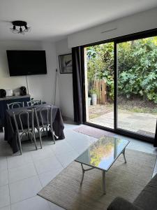 Χώρος καθιστικού στο Agréable appartement à Beaulieu sur mer à 300 métres des commerces et de la mer