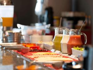 Comida no hotel ou em algum lugar perto