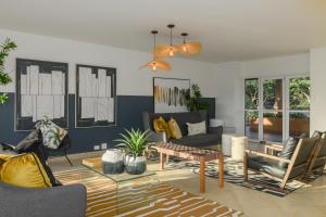 Posezení v ubytování San Lameer Resort Hotel & Spa