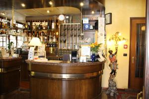 Lounge alebo bar v ubytovaní Albergo Ristorante Leon d'Oro