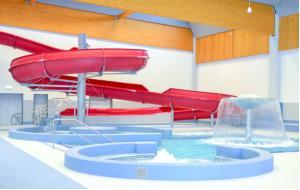 Πισίνα στο ή κοντά στο LIVE-INN PRAGUE COZY SUITE FOR 1-4 GUESTS, 20 Mins to center, Lift, Gym, Reception, Parking, Roof Terrace, Game & Party